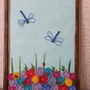 "Цветочная поляна в технике макраме"