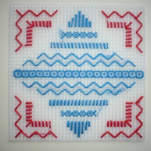 Вышивка на пластиковой канве