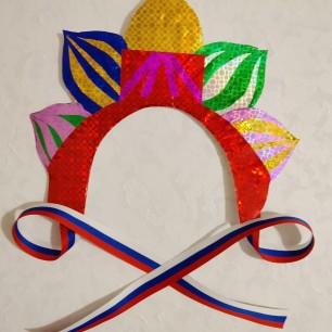 Кокошник златоглавый