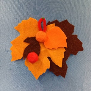 Декоративное украшение "Листья"