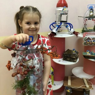 "Залетайте, птички, поскорей!"