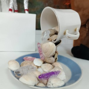 "Чашка, где плещется море"