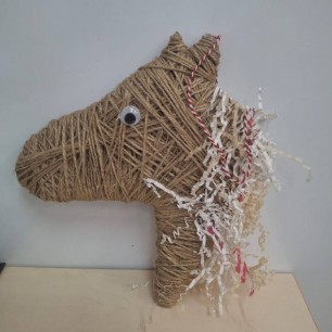 Лошадь-символ года