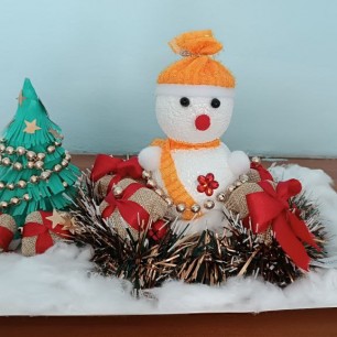 Снеговик в лесу