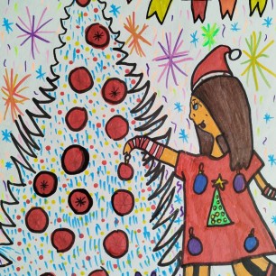 "Соня наряжает елку"