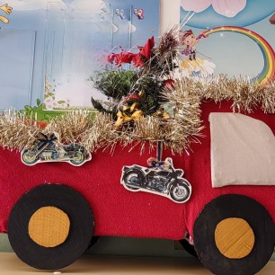 Новогодний грузовик