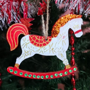 Новогодняя лошадка