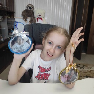 "Елочная игрушка"