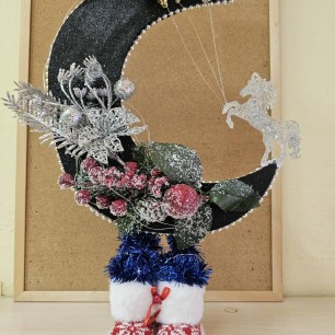 "Новогодний венок с оленем и снеговиком"