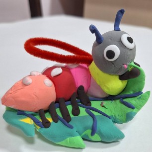 Веселая гусеничка