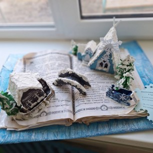 В моей подделки сказка ожила. И со страниц волшебной к ниги к Вам сошла.