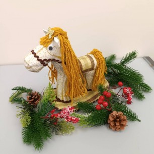 Рыжая лошадка -качалка