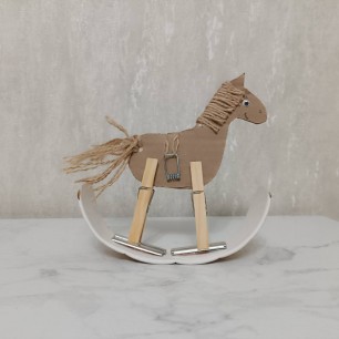 "Деревянная лошадка"