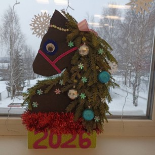 "Новогодняя лошадка"