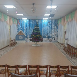 Наш любимый музыкальный зал под Новый год