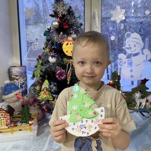 "Елочка - Красавица, всем нам очень нравится"