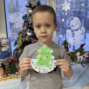 "Елочка - Красавица, всем нам очень нравится"