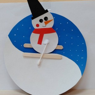 "Снеговик на лыжах"