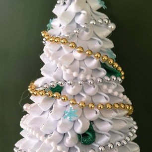 Елочка -  красавица, всем ребятам нравится!