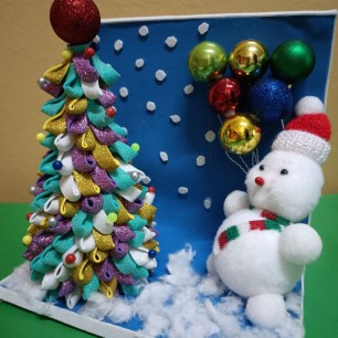 Новогодний снеговик