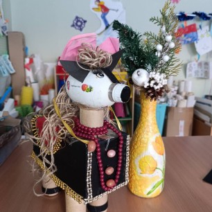 Новогодняя лошадка