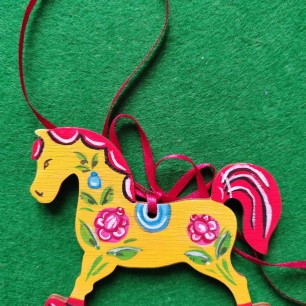 Новогодняя лошадка