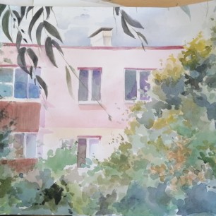 Дом среди деревьев