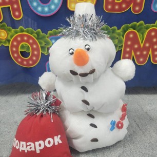 "Снеговичок с подарком"