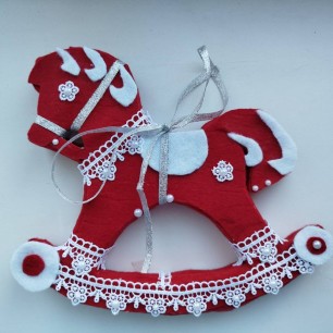 Новогодняя лошадка