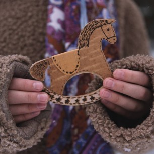 берестяная игрушка "Лошадка"