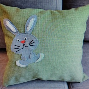 "Декоративная подушка "Зайчик"