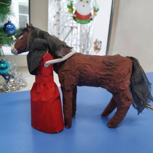 "Девушка и конь"