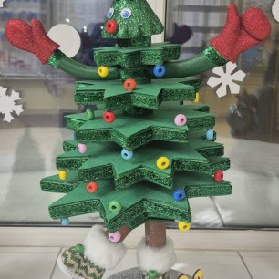 Веселая ёлочка.