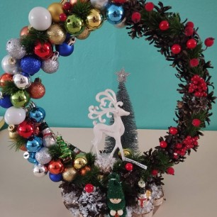 Новый год к нам мчится