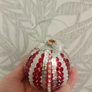 Сказочный сверкающий шар