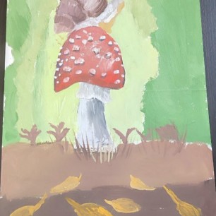 Улитка в осеннем лесу