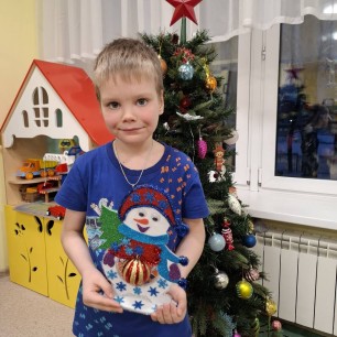 Необычный снеговик