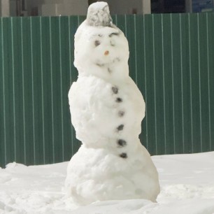 «Снеговик -помощник»