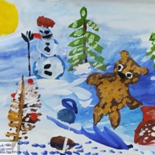 Зимние следы на снегу