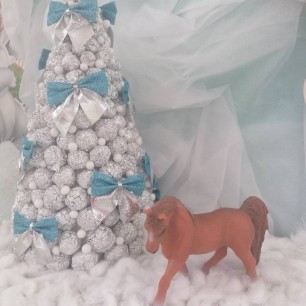 "В гости к нам идёт лошадка"