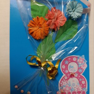 .Мамочка родная, я тебя люблю,Все цветы весенние тебе я подарю