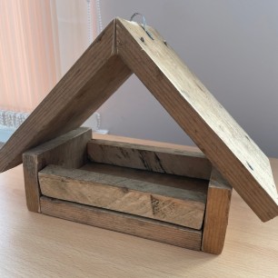 Кормушка для птиц