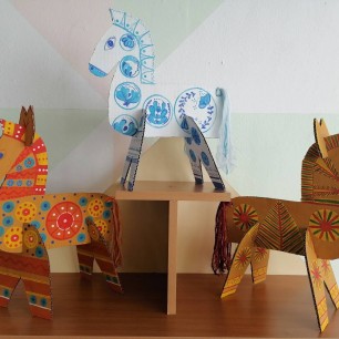 Расписные лошадки