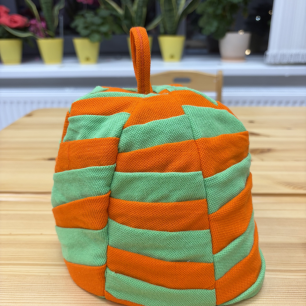 Весенняя банная шапочка