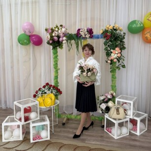 Фотозона "Женская сумочка - в ней все секреты"