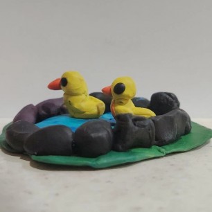 Уточки на летнем озере