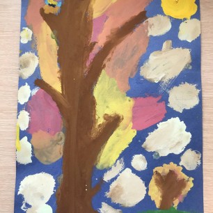 Цветущее весеннее  дерево