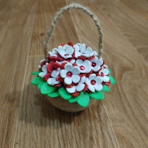 Корзина весенних цветов