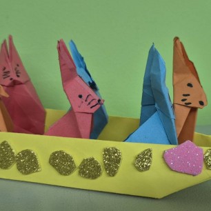 Зайцы плывут к дедушке Мазаю