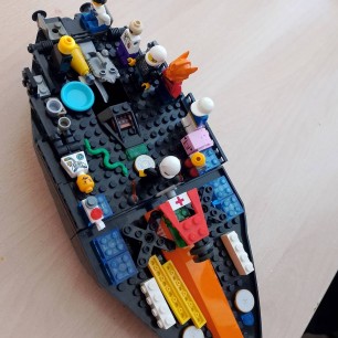 Приключенческий корабль